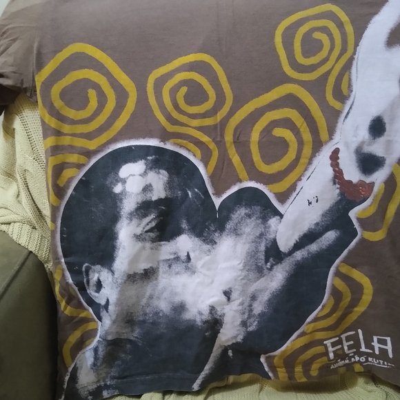 T-shirt - Picture 3 of 5